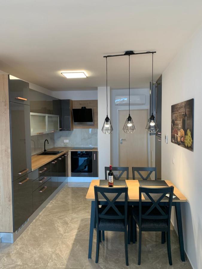 Apartment Dalmatino Makarska Esterno foto